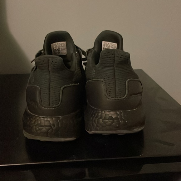 Addias ultra boost black - Picture 2 of 4